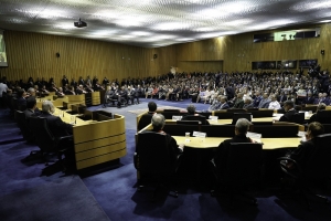 Rita Cortez comparece à posse da ministra Maria Cristina Peduzzi, primeira mulher a presidir o TST