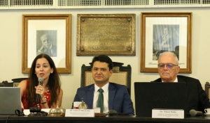 Da esq. para a dir., Bianca Xavier, Janssen Murayama e Nilson Mello