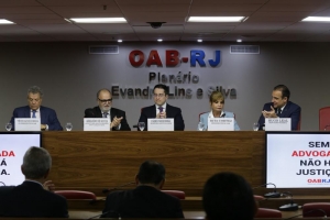 Da esq. para a dir., Técio Lins e Silva, Armando de Souza, Fábio Nogueira, Rita Cortez e Hugo Leal