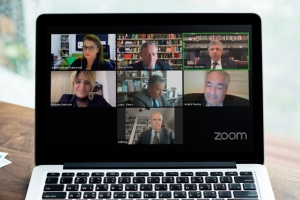 Juiz federal do TRF2 e advogada são empossados como membros do Instituto 