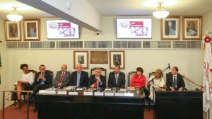 Da esq. para a dir., Monica Alexandre Santos, Daniel Apolonio, Marcus Vinícius Cordeiro, Alexandre Agra Belmonte, Sydney Limeira Sanches, Carlos Lupi, Delaíde Alves Miranda Arantes, Rita Cortez e Márcio Cordero. Foto: Flávia Freitas/Divulgação OAB/RJ