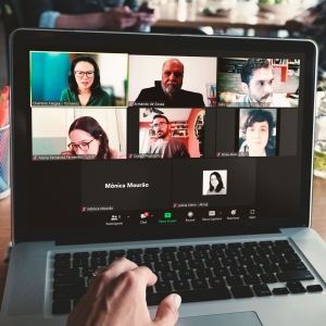 Da esq. para a dir., no alto, Charlene Nagae, Armando de Souza e Julio Araujo; no meio, Maria Fernanda Fernandes Cunha, Dyego Pagorario e Kênia Alves; embaixo, Mônica Mourão e Letícia Kleim