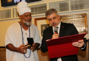 Carlinhos Brown e Sydney Sanches