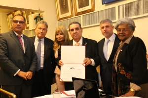 Da esq. para a dir., Jorge Rubem Folena, Antônio Laért Vieira Júnior, Rita Cortez, Adgerson Ribeiro de Carvalho Souza, Sydney Sanches e Edmée da Conceição Cardoso