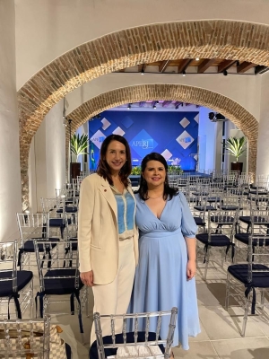 Marcia Dinis e Adriana Bragança Dias da Silva