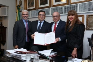 Da esq. para a dir., Carlos Eduardo Machado, Ricardo Alberto Pereira, Sergio Tostes e Kátia Tavares